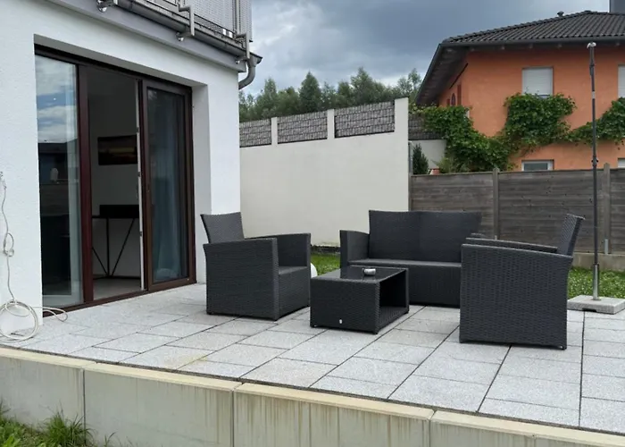 Stilvolle Im Erdgeschoss Apartment Kolbermoor